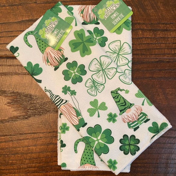 St. Patricks Day Gnomes Kitchen Towels & St. Patrick’s Day Gnome Figures Bundle - Picture 5 of 16